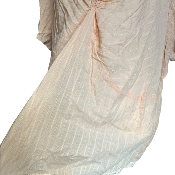 Lane Bryant Peach V-neck Crocheted Hem Top Size XL/XXL - Picture 16 of 16